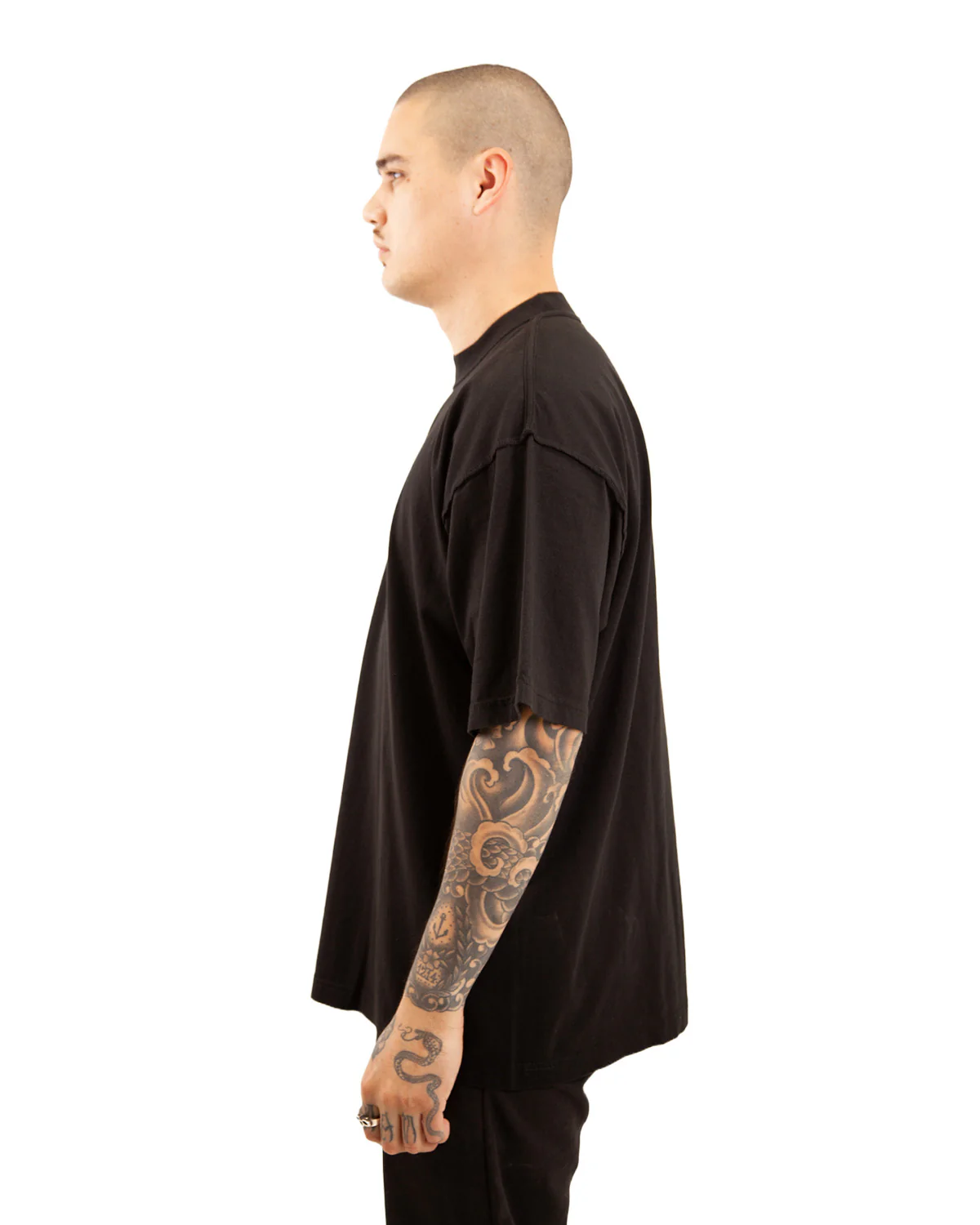 REVERSE HEAVYWEIGHT TEE (Onyx)